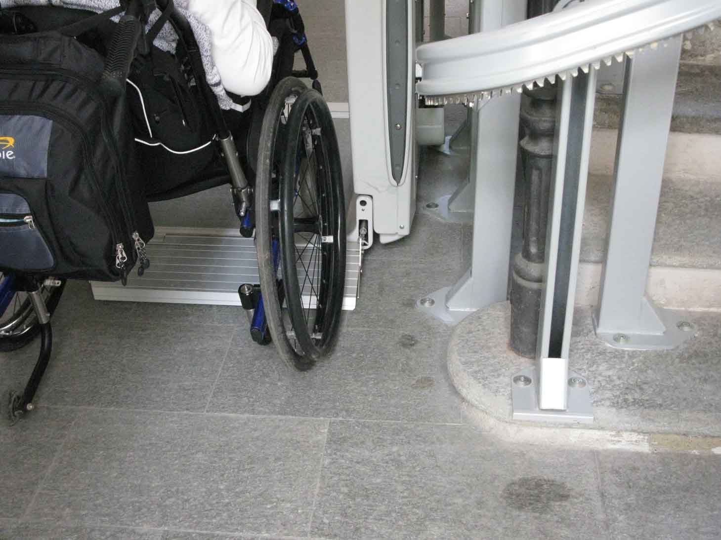 Accessibilità, oltre un milione di euro agli enti pubblici per riqua...
